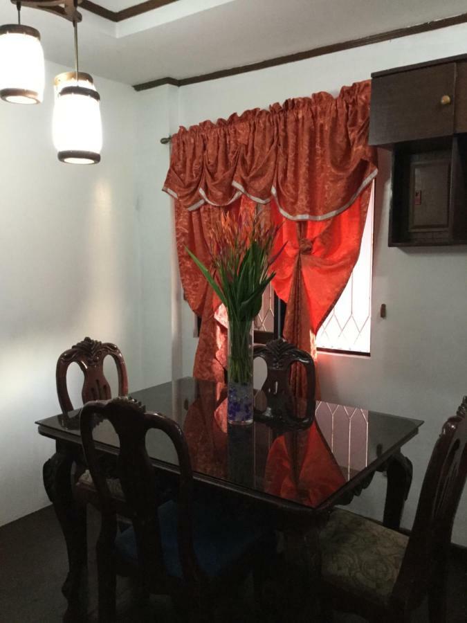 Joyful Island Hostel Lapu-Lapu City Exteriör bild