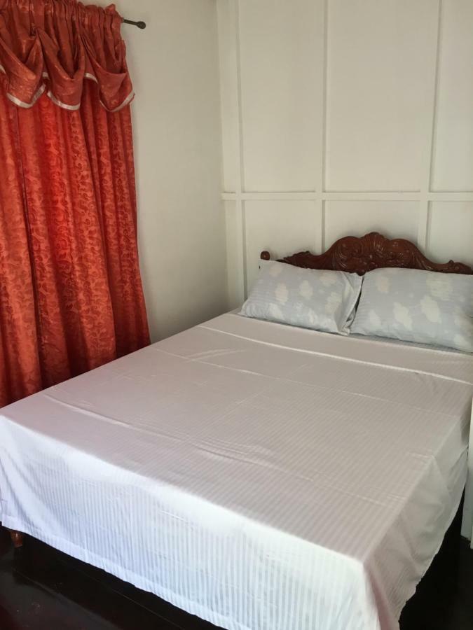 Joyful Island Hostel Lapu-Lapu City Exteriör bild