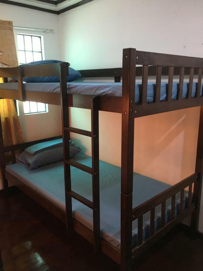 Joyful Island Hostel Lapu-Lapu City Exteriör bild